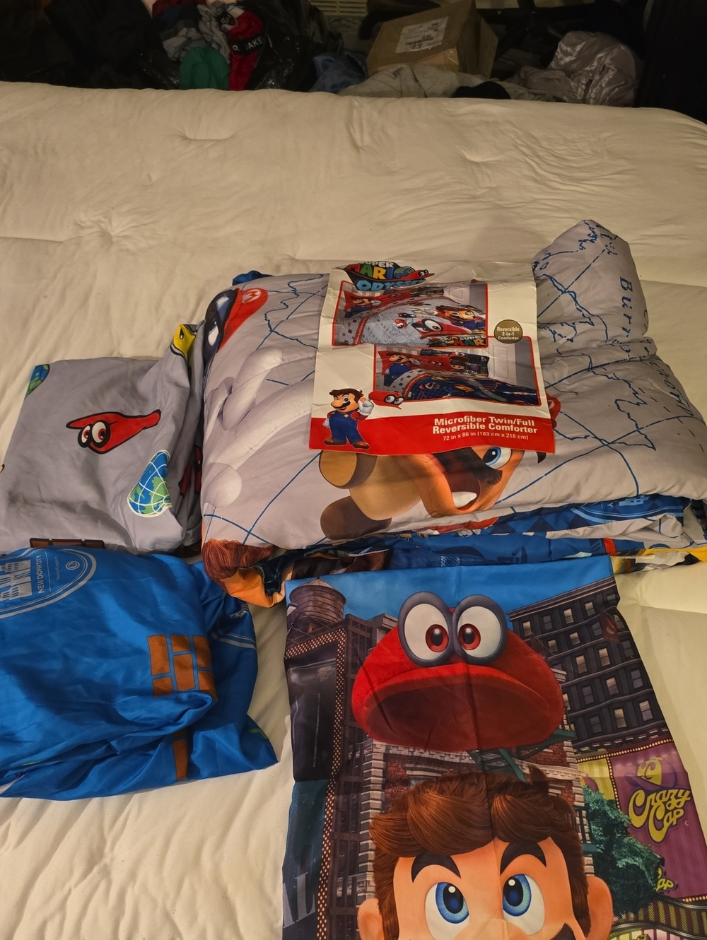 Nintendo Super Mario Kids Reversible comforter Set - Blue, Red, Gray
